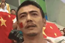 奥运中的影视明星：杨烁奥运赛场唱国歌激动落泪图片