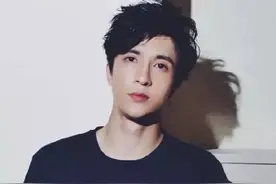 薛之谦丨一个人有多不正经，就有多深情图片