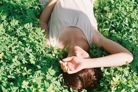 老公和养女活成了情侣，那我该怎么办？图片