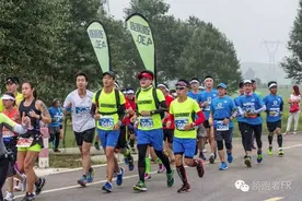 领跑者行动在康保草原上，他们真的拉风到不行图片