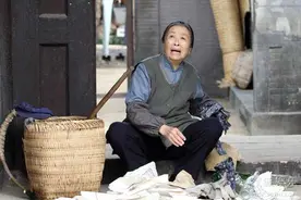 总在荧幕上饰演母亲的几位演员，截然不同的命运。为你们点赞图片