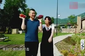 蒋勤勤自爆小时候很自卑，因为走路内八字，被老师嘲笑走路像锄地视频封面