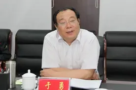阜阳市委书记于勇被喊“老于头” 感谢网友把自己当朋友图片