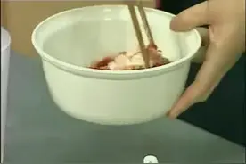 用微波炉做酱汁肉的完整步骤，记住这个以后就不用愁了！视频封面