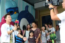 《粤夜粤娱乐》带队畅游正佳极地海洋世界！粉丝们大呼过瘾！图片