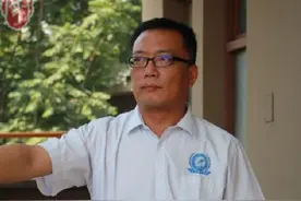 还是那朵花，只是开得更灿烂图片
