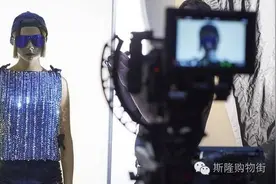 酷劲满点有“杀气”，香奈儿眼镜靠“演技”图片