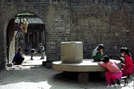 山西临县方言表童年——赤脚片子漫村跑图片