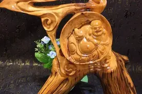 崖柏摆件彰显“自然美”图片