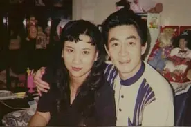 57岁猴哥六小龄童的妻子于虹近照图片