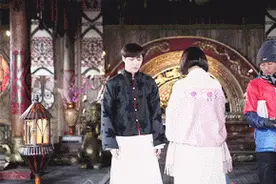 反差大！二月红很高冷，张艺兴却超逗逼图片
