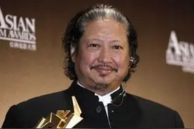 64岁的洪金宝与小13岁的现任妻子高丽虹近况图片