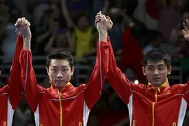 许昕妈妈：儿子回家给他做糖醋排骨吃图片