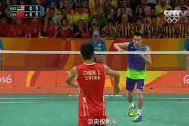 23金！羽毛球男单谌龙2:0战胜李宗伟 获得金牌图片