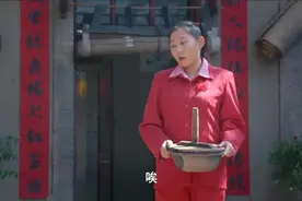 女儿新婚第二天早上出门倒尿盆，父亲把上门女婿叫来，教他懂规矩视频封面