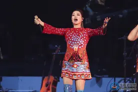 A-Lin临时叫戴爱玲上台　合飙《我不离开》爆鸡皮！图片