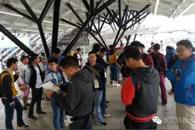 本报记者探访里约贫民窟：杂乱不乏文艺，戴墨镜会招杀身之祸！图片
