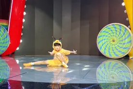 Q仔小宝陆泓锟参加《音乐快递》点亮梦想录制图片