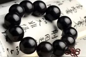 黑檀木手串怎么盘比较好？不可不知的5点小技巧！图片