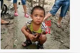 辟谣：网传“这个孩子在人贩子运送途中掉下车被村民救出”系谣言图片