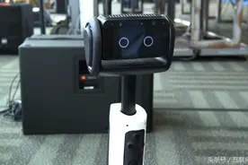 可以骑的机器人，Ninebot Segway Robot图片