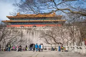 如此莱斯的南京话，才能表达这个摆的依壁雕凿的城市的胎气图片