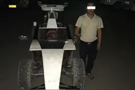 安顺城区路上来了辆“F1赛车”？原来是摩托车非法改装图片