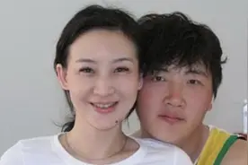 孙楠妻子潘蔚曾结婚两次 与第一任丈夫育有一女 已经24岁图片