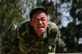 《士兵突击》里的王宝强李晨都火了，谁还记得那个硬汉561？图片