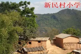 与中国毗邻，实拍缅甸果敢的农村小学简陋教室，如60年代的我们图片
