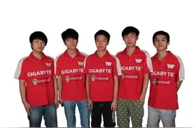 LOL五年征程，这些队伍记录了LPL的荣耀与悲伤图片