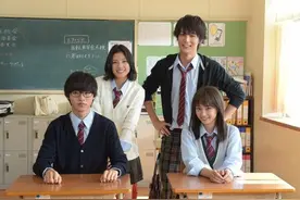 山崎贤人、广濑丝丝主演电影《四月是你的谎言》9月上映图片