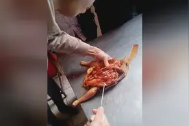 实拍围炉吊烧鸡制作过程，一定很香图片