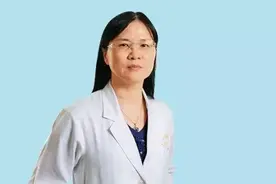 请问儿科医师：四岁孩子突然开始天天尿床，怎么办？图片