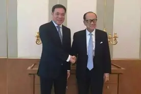 广东潮青代表刘裕兴主任前往香港拜访李嘉诚先生图片