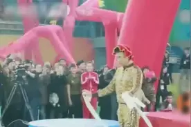 孙俪与邓超斗舞 这逗逼的邓超也没sei了看把娘娘逗得图片