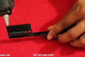 用笔做玩具枪，看着简单感觉挺有技术含量，小时候梦寐以求的玩具图片
