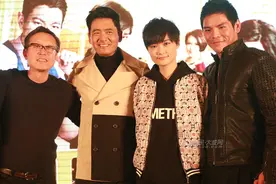 周润发李宇春齐聚成都 发哥用四川话调侃导演图片