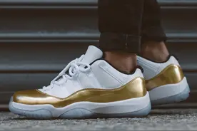 预售高于原价！提前感受白金 Air Jordan 11 Low 的上脚效果！图片