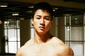 每日一答：我不要吃蛋白粉，变成施瓦辛格一样肌肉男太难看了。图片