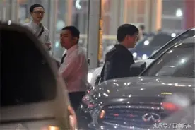 黄渤全靠演技终成60亿影帝，座驾虽豪华但还是太实惠！图片