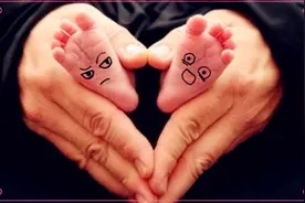 婴儿的小脚丫子，可爱极了~图片