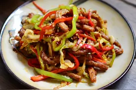 素肉丝特别适合做家常快炒菜，非常省事方便。图片