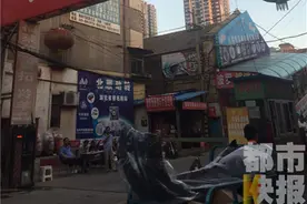 西安一女子叫网约车派送蛋糕 客人却迟迟没收到货......图片