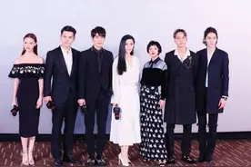 范冰冰电影发布会，美出和白衣天使一样的高度！图片