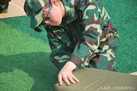 军训汇报，看看橄榄绿的风采图片