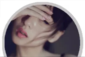 我由一个老实的邻家女变成夜店妹，他在中间起了很大作用2图片