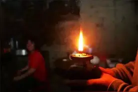 煤油灯盏的往事图片