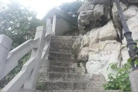 柳州鱼峰山，刘三姐的飞仙之地！图片
