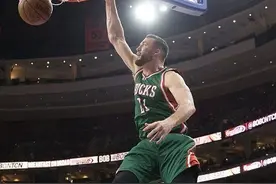 又一个防守立足NBA的大个子 普拉姆利生日快乐图片